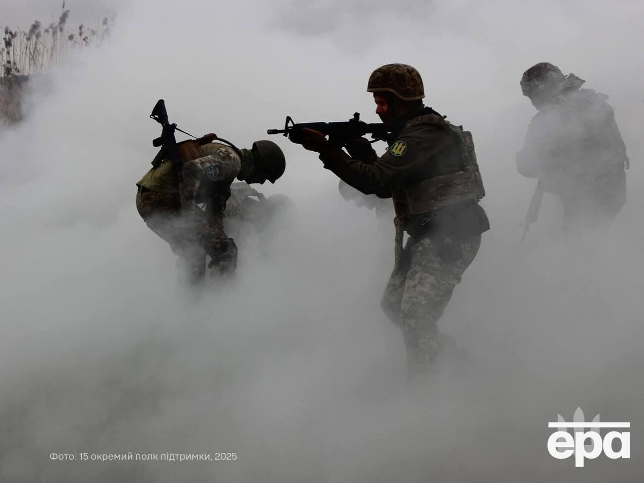 Украинские военные держат оборону, несмотря на попытки Кремля убедить Запад в своей "неизбежной победе" в войне, чтобы склонить к уступкам