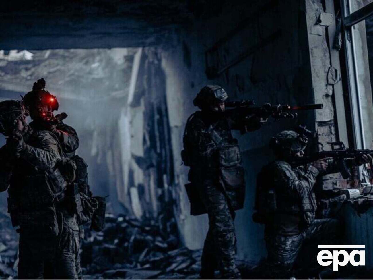 По словам Волошина, за прошедшие сутки на трех южных направлениях – ореховском, гуляйпольском и александровском – было почти 70 боевых столкновений