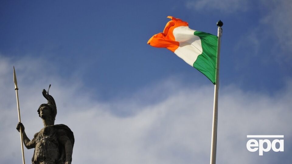 Министр юстиции Ирландии Джим О'Каллаган заявил, что Ирландия ведет себя "чрезвычайно щедро в отношении людей, прибывающих из Украины"