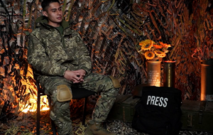 Зарплата фронтового бійця для іноземців становить приблизно €3 тис. на місяць (на фото – колумбійський доброволець із позивним Флін)