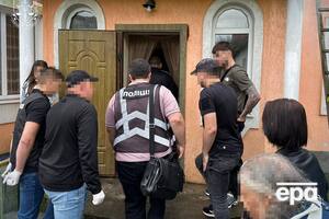 Подозреваемый был передан Украине на границе с Польшей