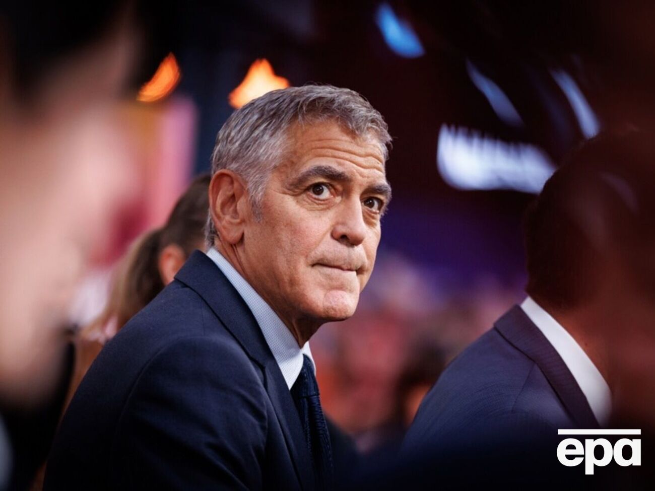 Клуні заявив, що Демократична партія мала шанс провести праймеріз, але не скористалася ним