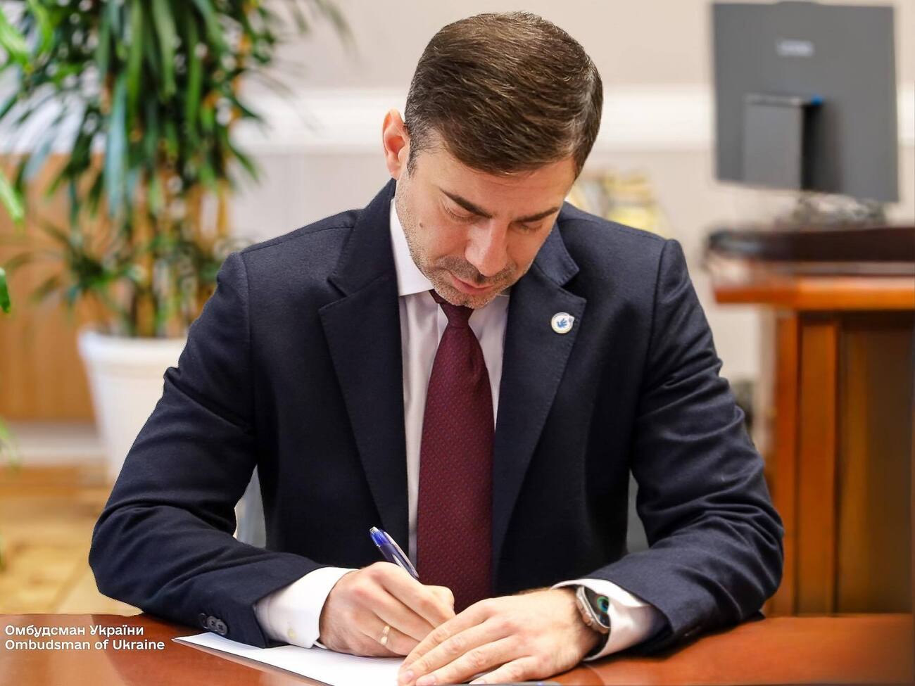 Лубинец (на фото) попросил омбудсмена Италии обеспечить соблюдение базовых прав и надлежащих условий содержания Кузнецова