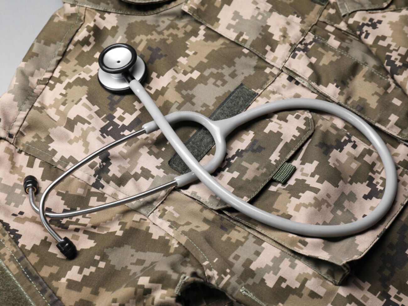 В соцсетях публикуют сообщение женщины, утверждающей, что военные ТЦК не разрешали ей выйти, требовали взять направление на ВЛК и угрожали еще одним штрафом