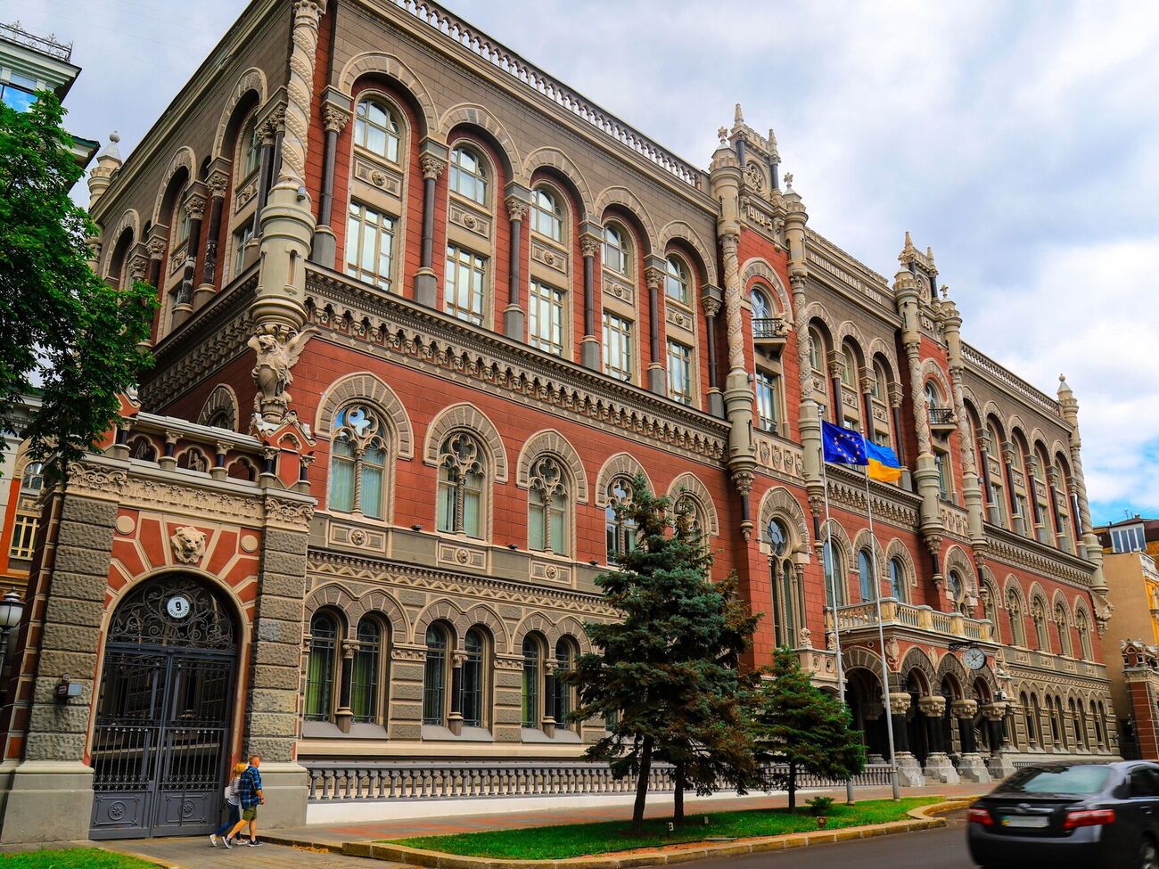 Усі вкладники неплатоспроможного банку отримають повне відшкодування своїх вкладів із відсотками