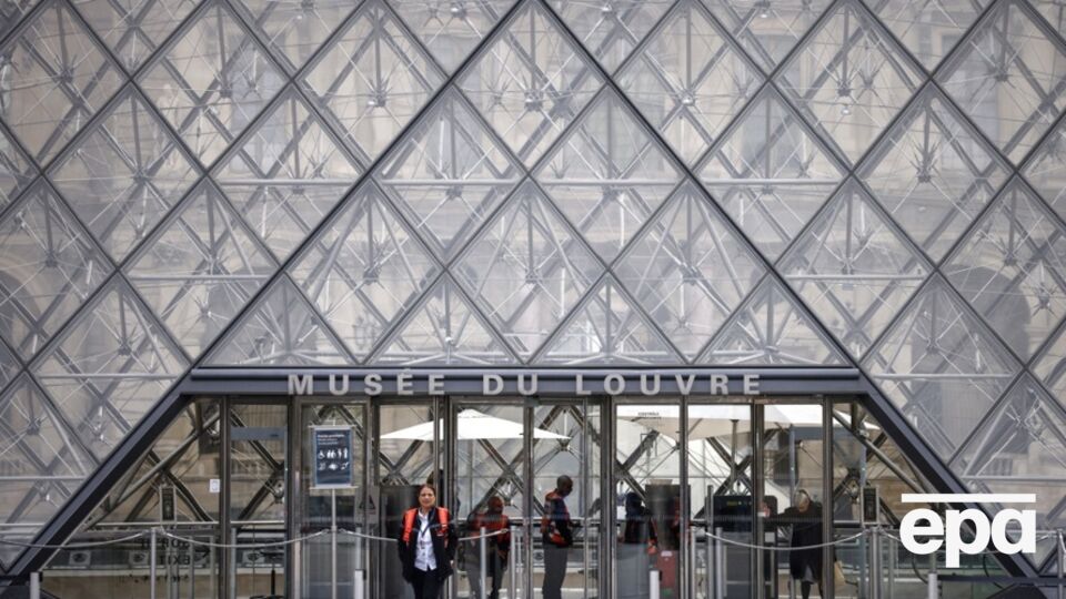 Кіберфахівці роками вказували на ненадійність системи безпеки Лувру