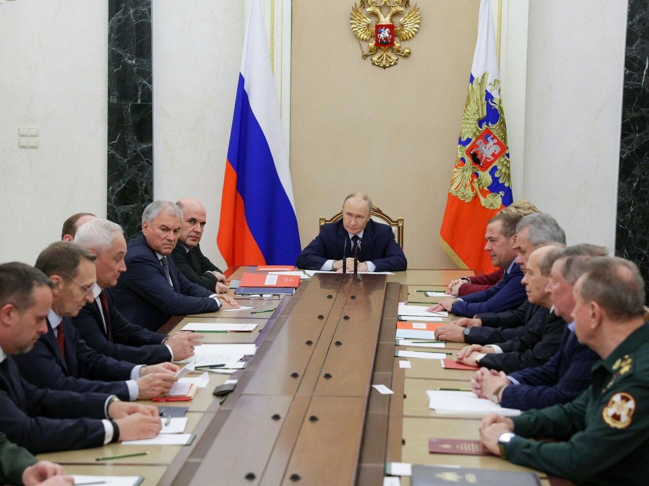 США "регулярно" проводят учения стратегических наступательных сил, рассказал Путину Белоусов