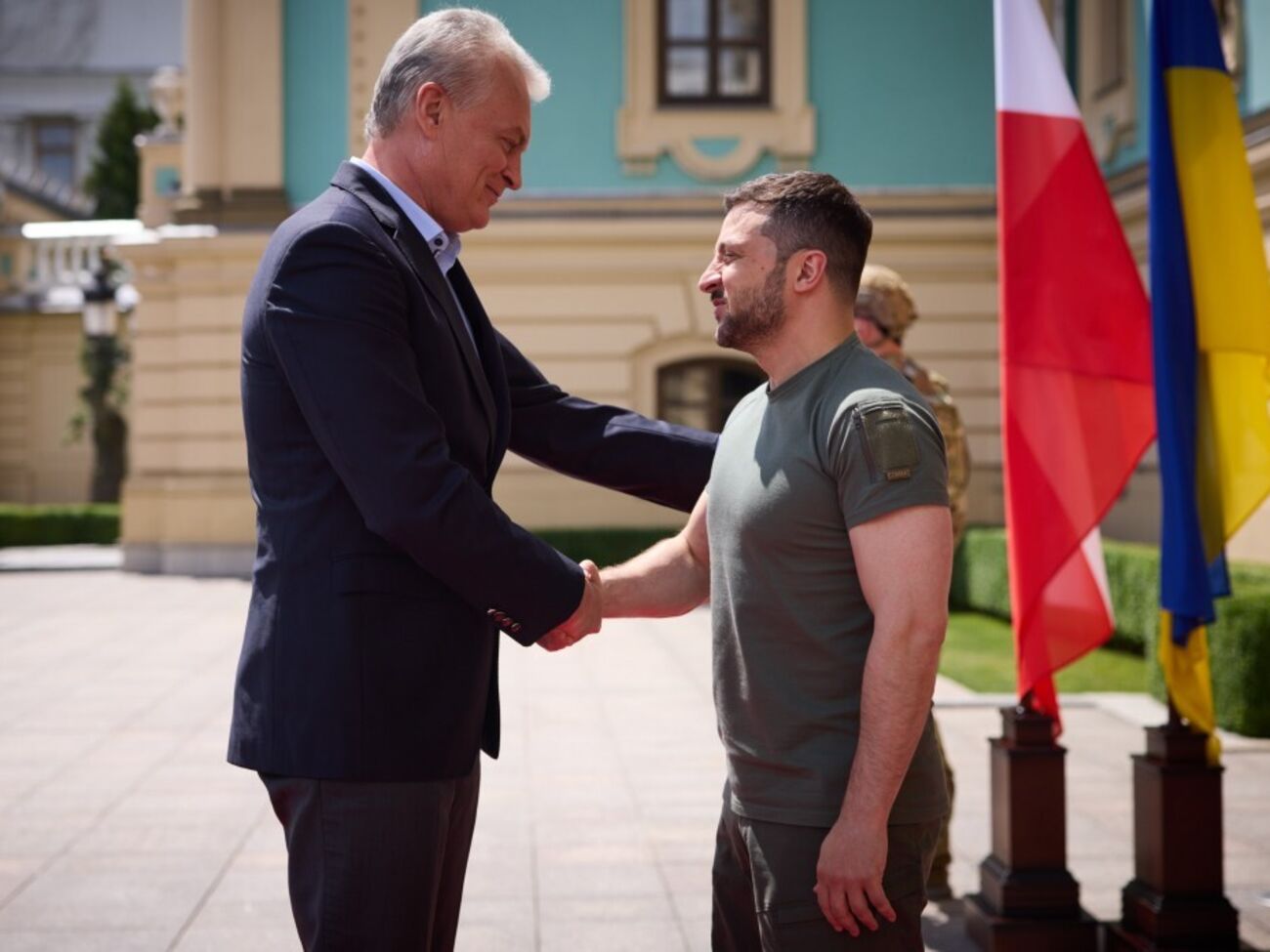 Литва запропонує Україні постачання газу для зміцнення її енергетичної безпеки, зазначив Науседа після розмови із Зеленським