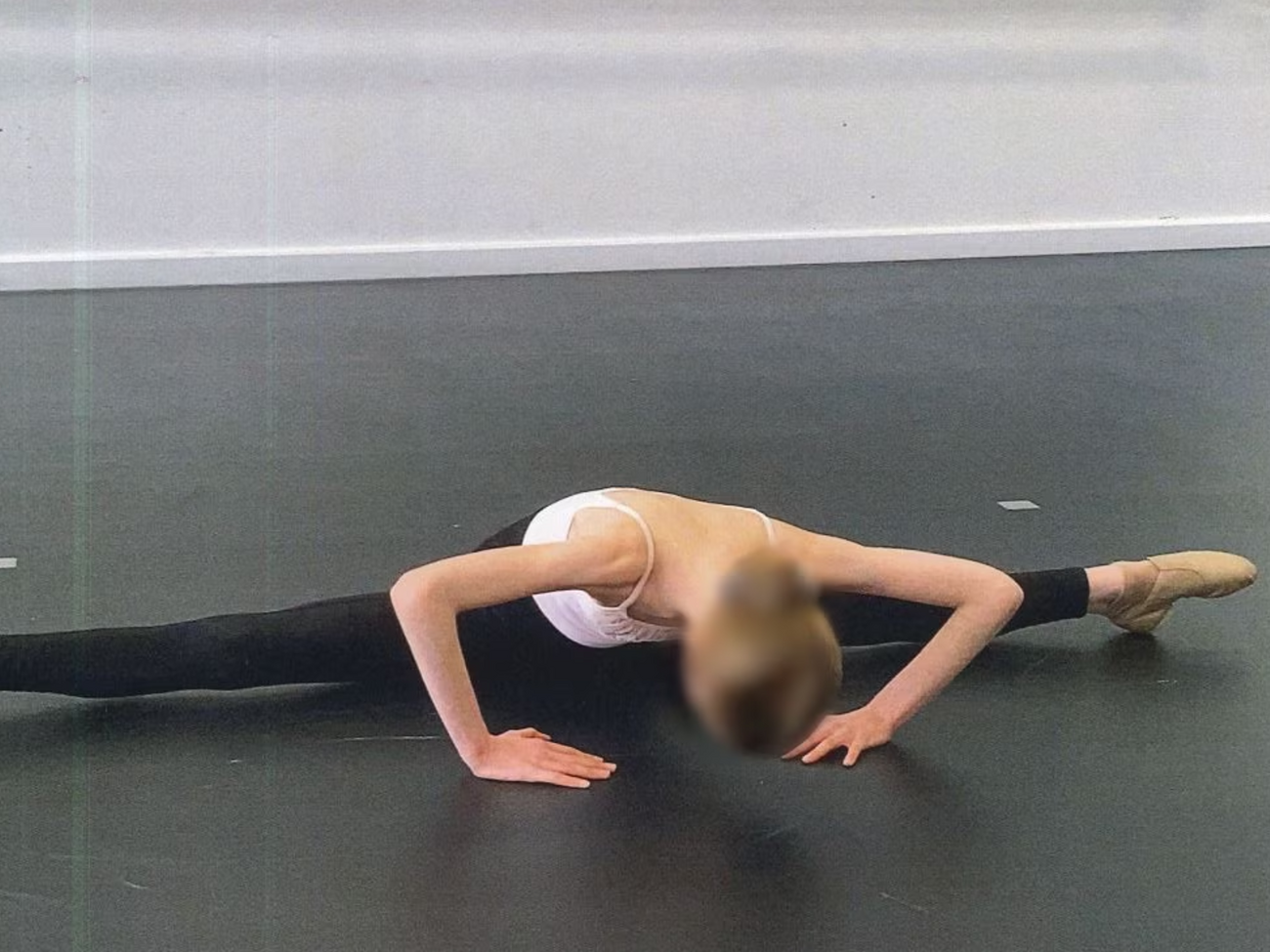 Австралійська пара роками морила голодом єдину доньку-підлітка