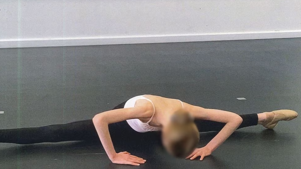 Австралийская пара годами морила голодом единственную дочь-подростка