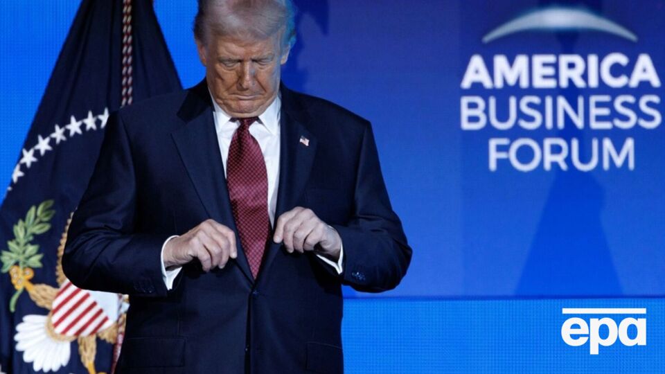 Трамп часто на публике устраивает танцы под диско-хит 1978 года