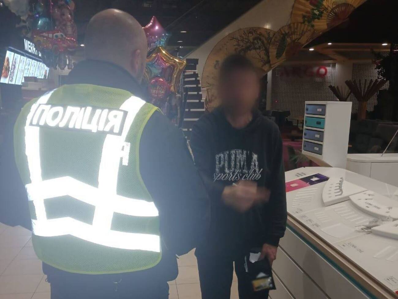 Посетитель ТРЦ взорвал страйкбольную гранату после конфликта с персоналом заведения