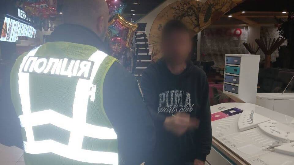 Посетитель ТРЦ взорвал страйкбольную гранату после конфликта с персоналом заведения