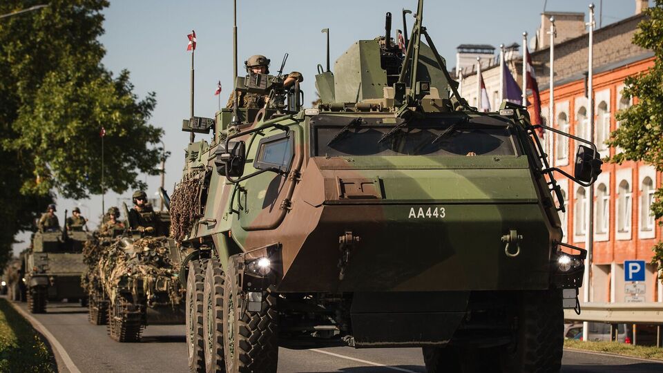 Поставку для ВСУ 42 БТР Patria 6x6 для борьбы с агрессией РФ поддержал кабмин Латвии, отметили в минобороны страны