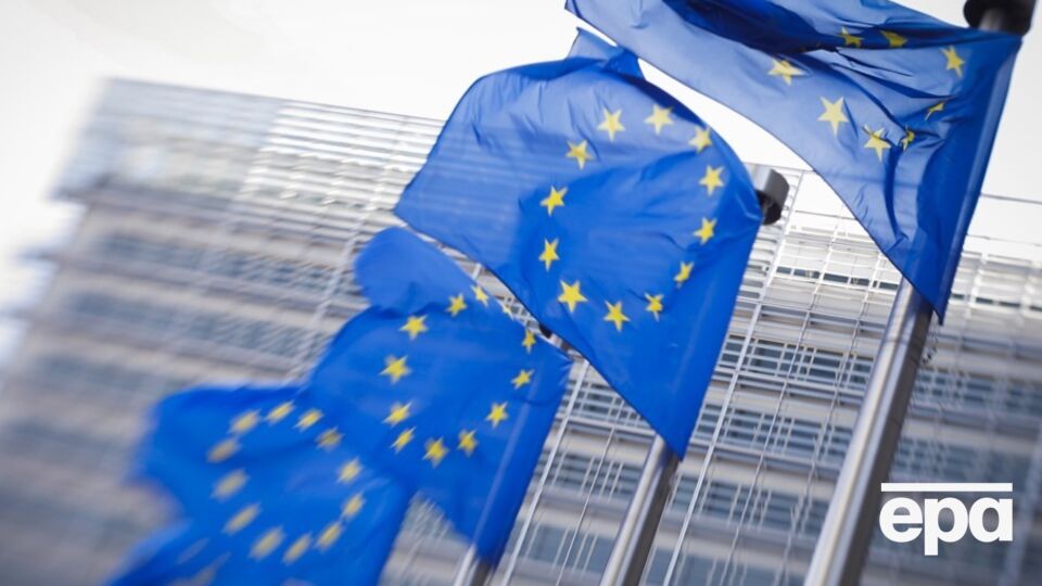 ЄС фактично припинить видавання росіянам багаторазових шенгенських віз, зазначило Politico