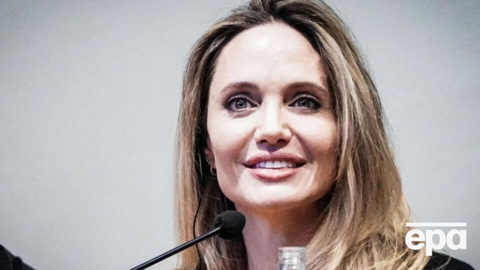 Джолі вперше відвідала Україну у квітні 2022 року