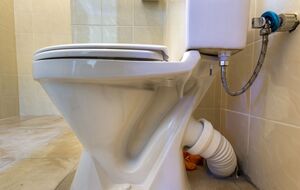 Причиною появи патьоків, як правило, є занадто жорстка вода