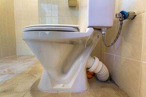 Причиной появления подтеков, как правило, является слишком жесткая вода