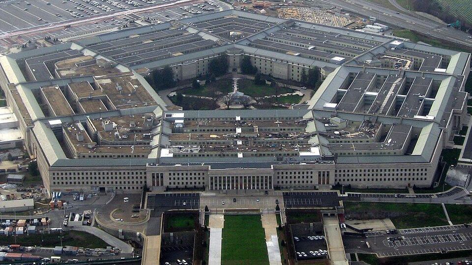 Российский депутат предложил ударить по макету Пентагона