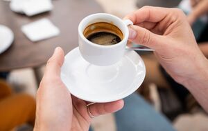 Кофе не рекомендуют употреблять натощак