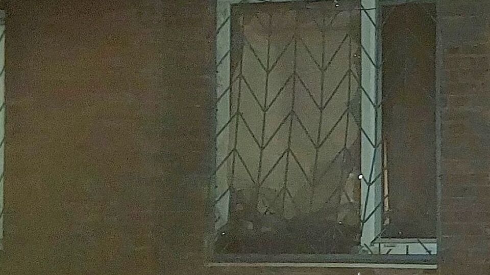 Взрыв произошел в одной из квартир многоквартирного жилого дома, но другие квартиры не повреждены, говорится в сообщении