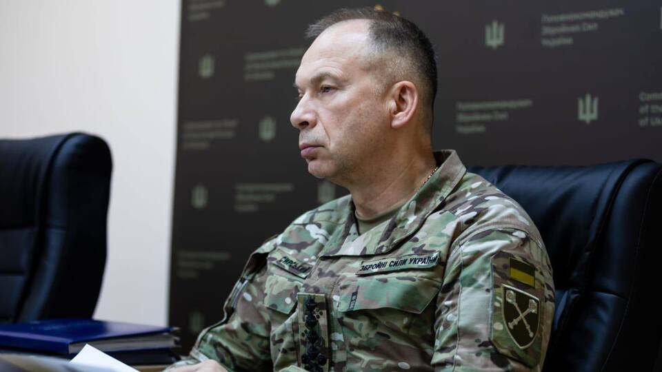 Сирський повідомив, що триває активна робота з підготовки командирів відділень