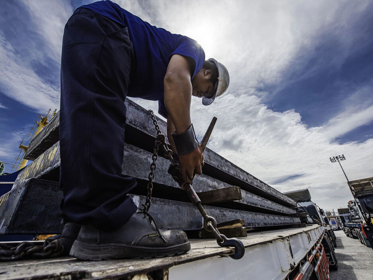 Імпорт слябів із РФ мають повністю припинити, підкреслив Клінгбайль