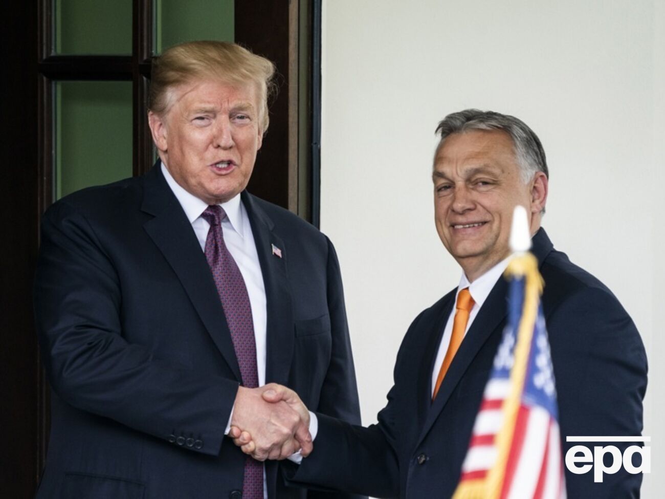 Орбан прежде всего "хочет вернуть Трампа в Венгрию", считает Зеленский