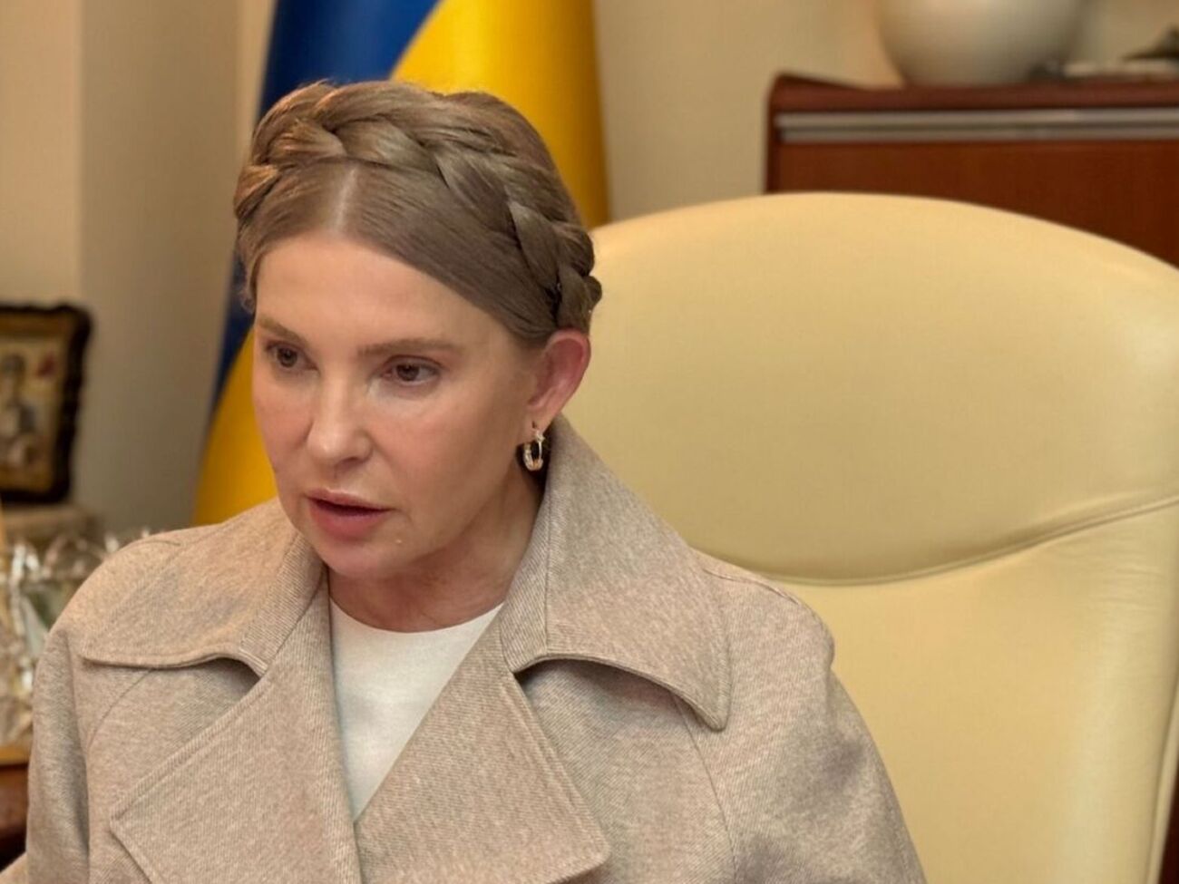 Тимошенко редко изменяет косе