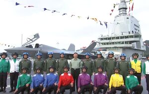 Авіаносець Fujian в одному з військово-морських портів міста Санья проінспектував Сі Цзіньпін