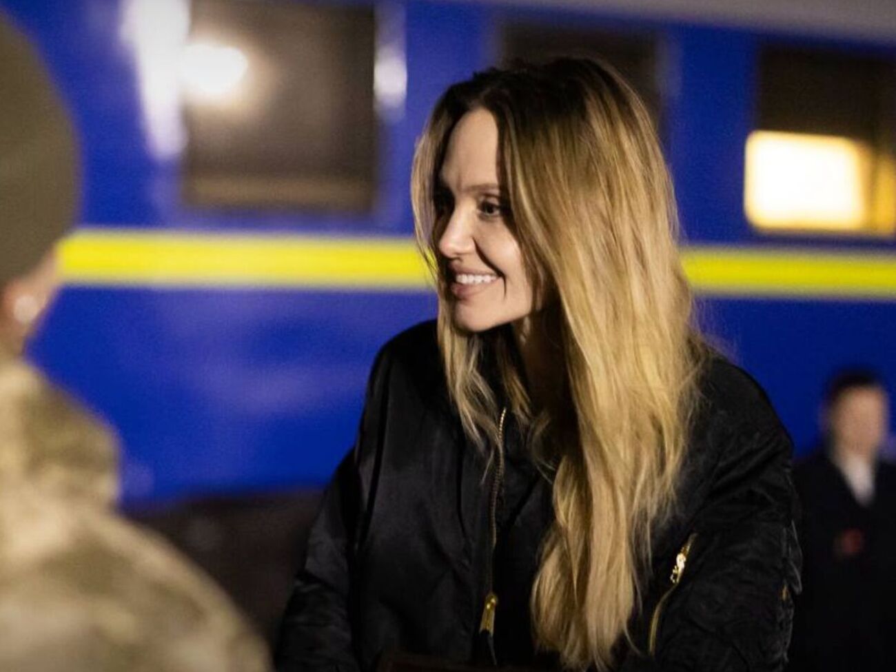 5 ноября Джоли посетила Херсон