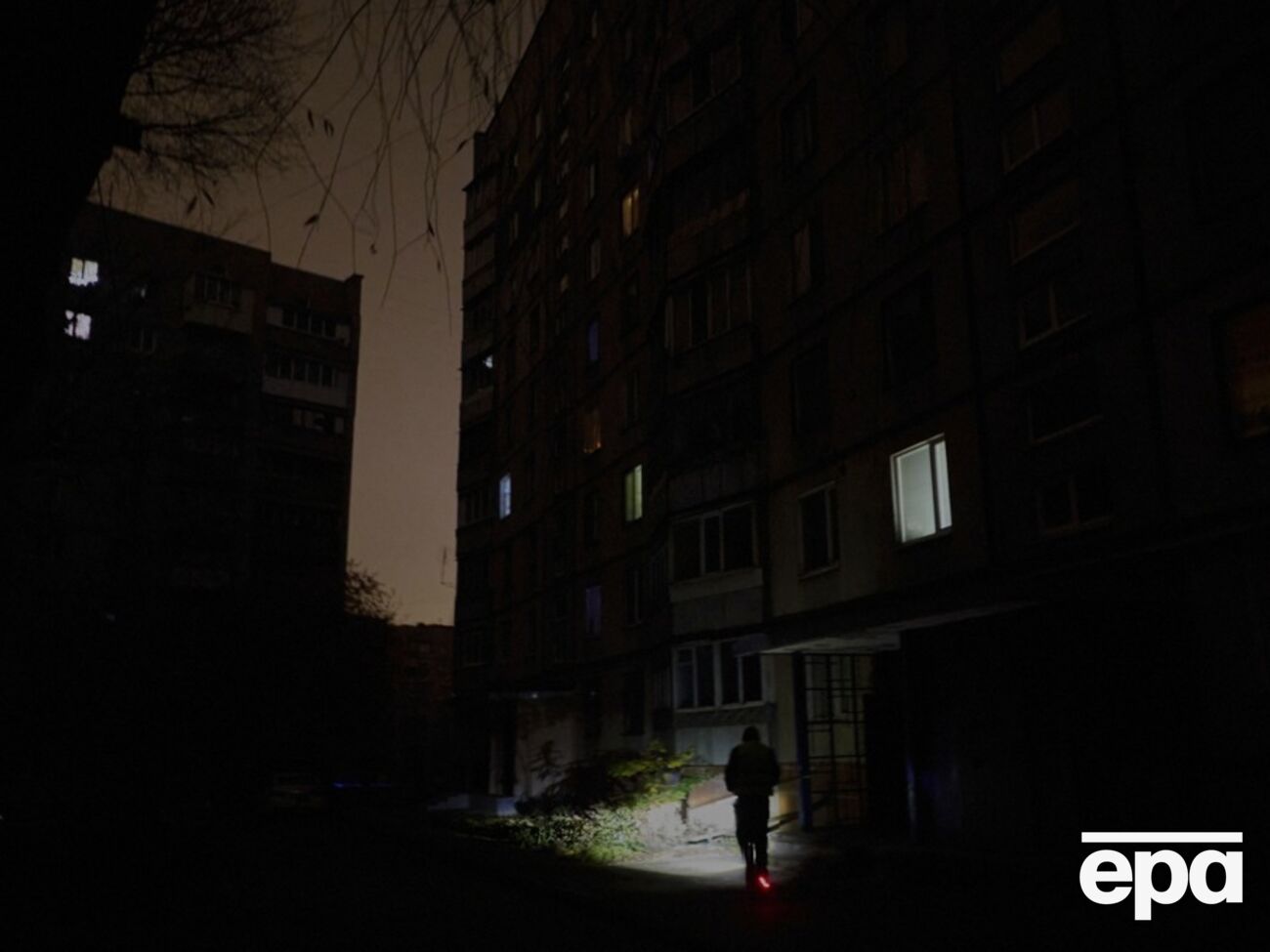 В "Укренерго" повідомили про вимушені заходи щодо обмеження світла в Україні до кінця доби і графіки на 9 листопада