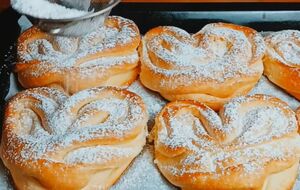 Выпекайте булочки 20 минут при 180 °C