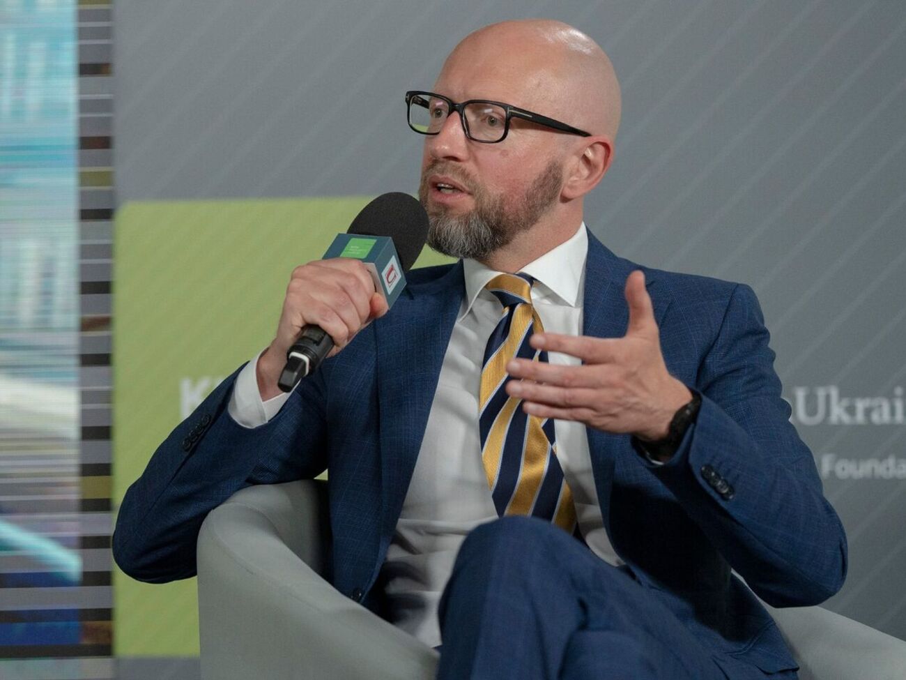 Чинна угорська влада не просто антиукраїнська, зазначив Яценюк