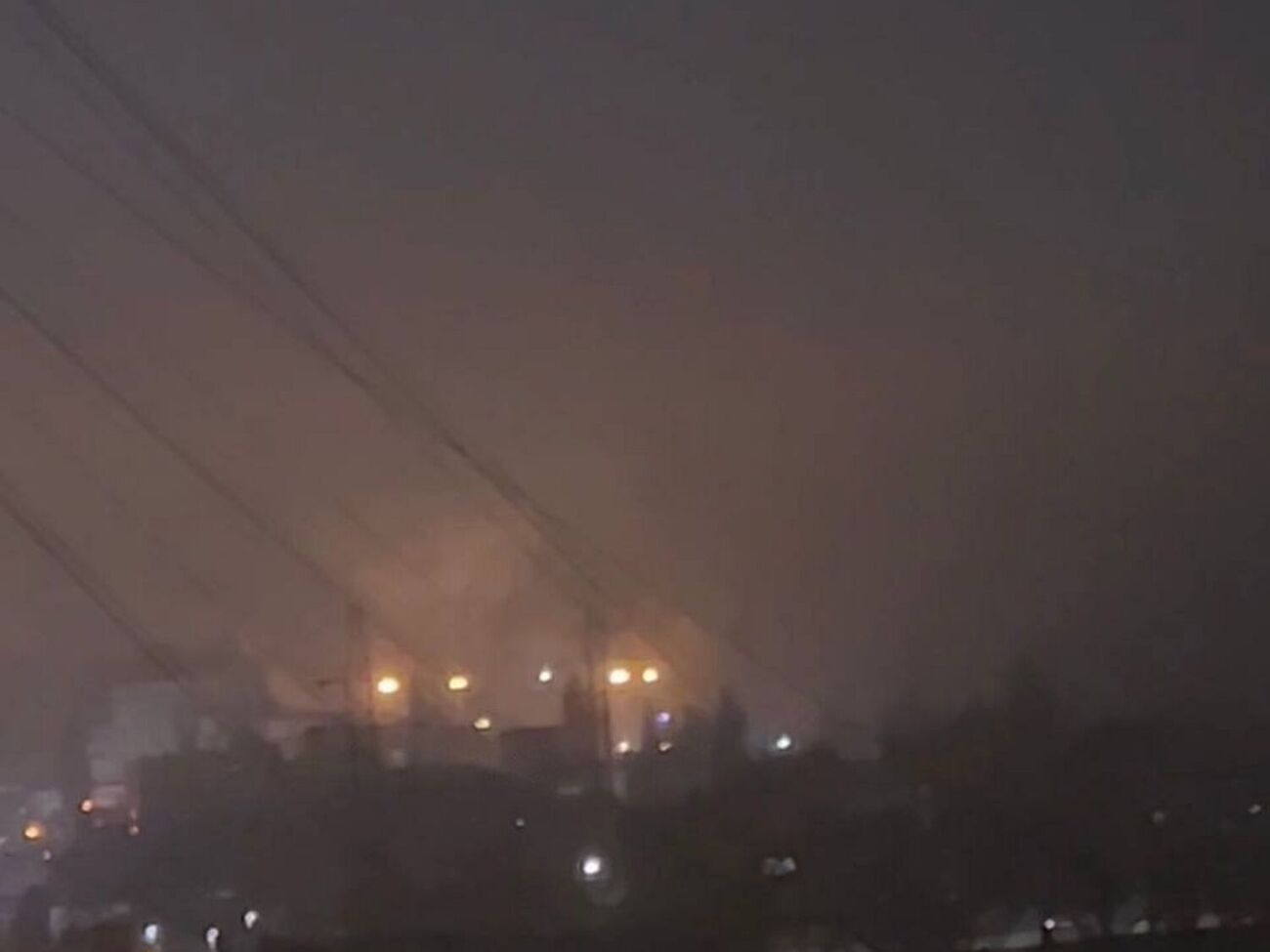 Момент атаки в Воронеже в ночь на 9 ноября 2025 года попал на видео очевидца