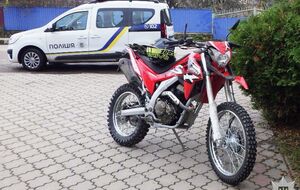 По данным полиции, подросток сбил человека мотоциклом
