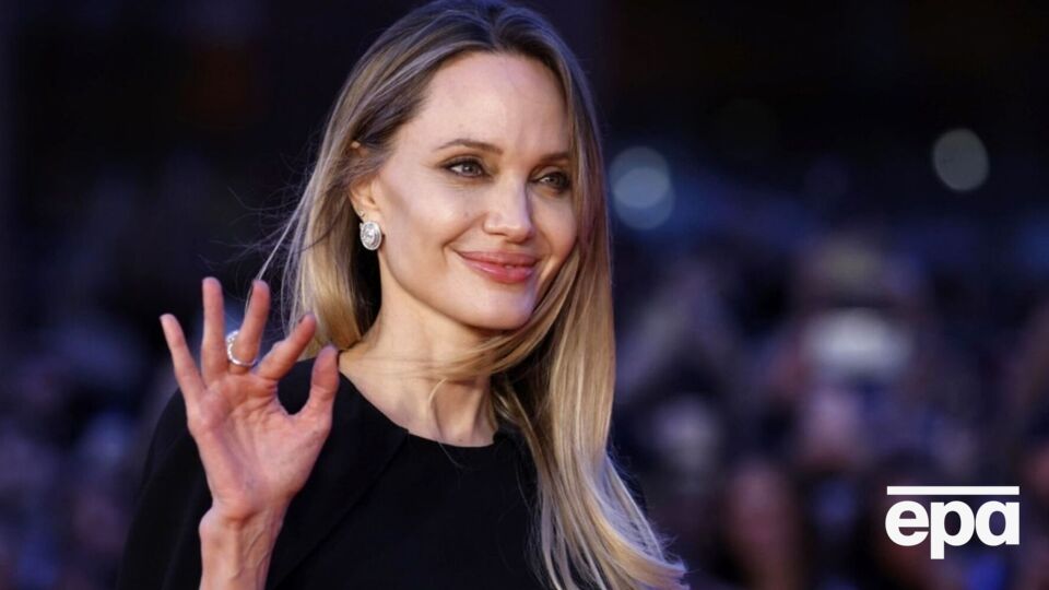 Джоли не афишировала свой второй визит в Украину