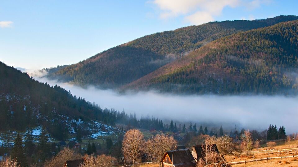 В пятницу и на выходные синоптик прогнозирует стабильную, сухую и относительно теплую погоду