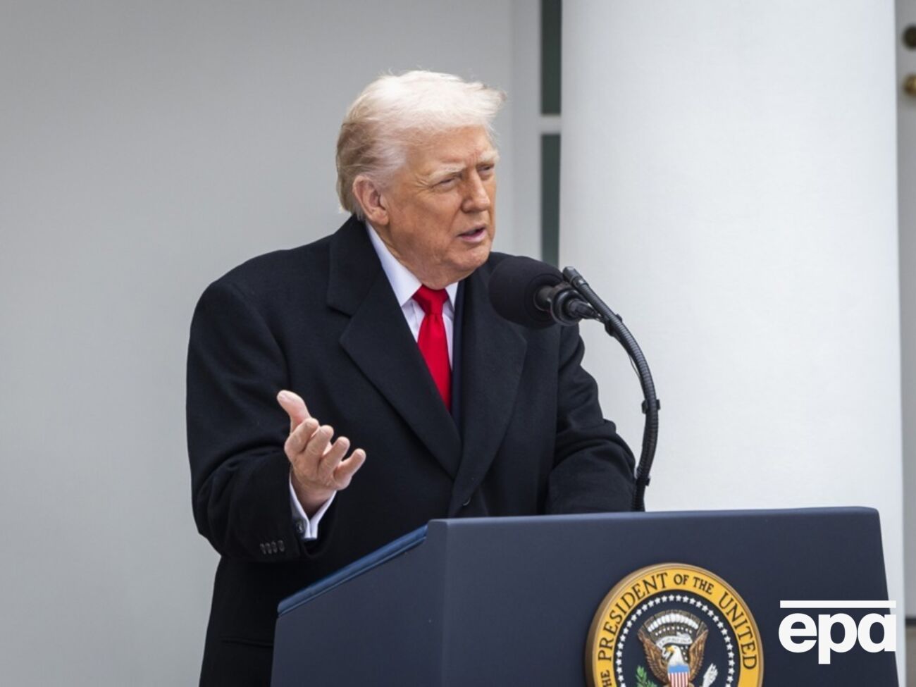 Трамп заявил, что коррупционная ситуация в Украине "не полезна" для переговоров