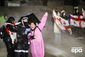 Силовики распыляли газ из водометов, утверждает ВВС