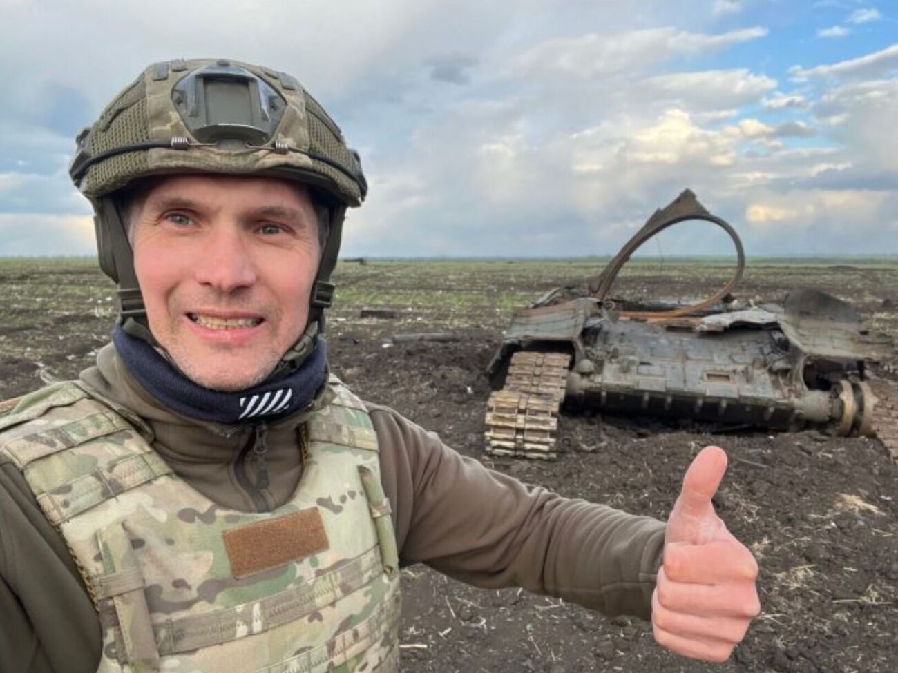 "Парнишку мама уже не обнимет". Русский солдат был ликвидирован при бессмысленном поднятии флага