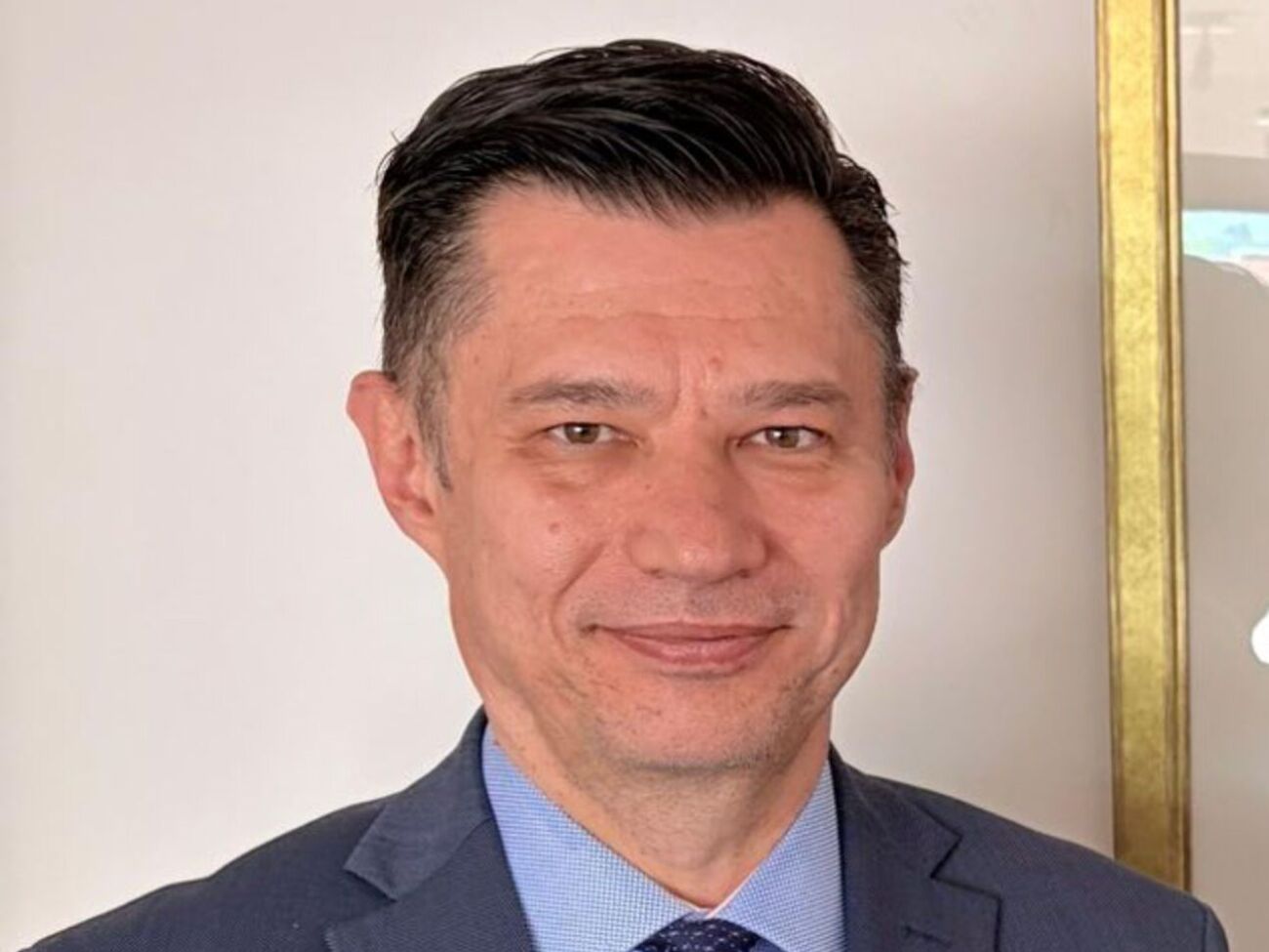 Протягом одного року світ, який ми знали, розвалився