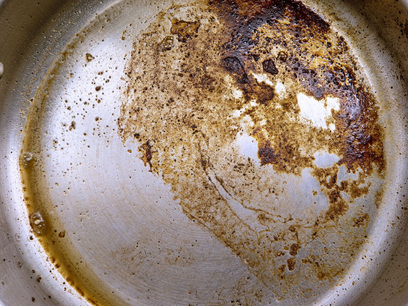 Кастрюля легко очистится