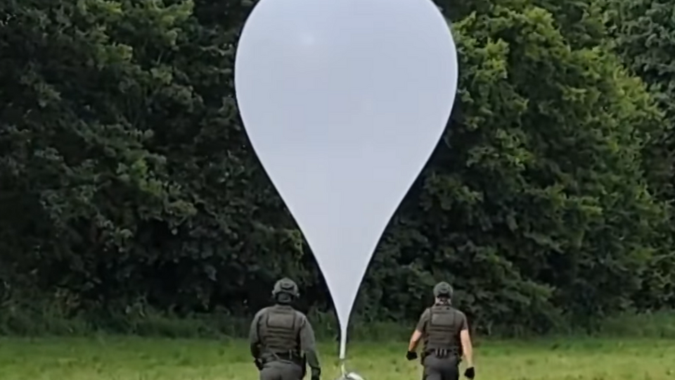 ЕК: Увеличение проникновений воздушных шаров из Беларуси ухудшает ситуацию на литовской границе