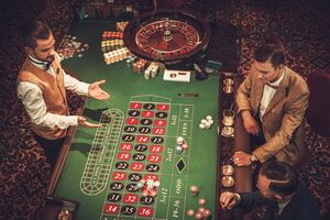 Мiнфiн недоотримає 5,6 млрд грн через введення лімітів для легальних казино, гравці підуть у російські казино – профільна асоціація