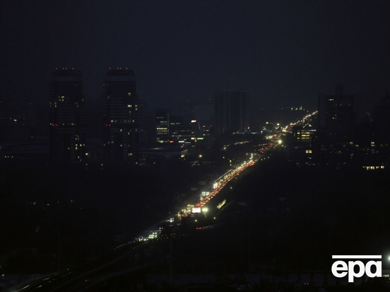 В некоторых регионах Украины будут выключать электроэнергию трем очередям одновременно