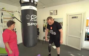 Протез Genium X3 позволяет бегать, кататься на велосипеде, преодолевать сложный рельеф