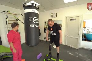 Протез Genium X3 позволяет бегать, кататься на велосипеде, преодолевать сложный рельеф