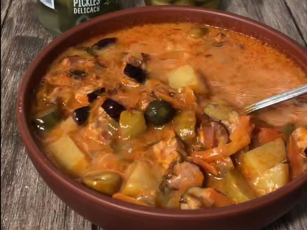 Кулинар уверяет, что это очень легкий рецепт солянки