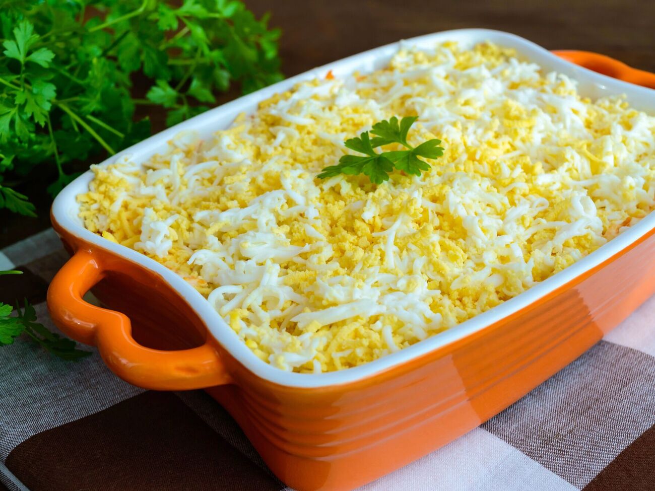 Салат "Мімоза" має настоятися в холодильнику приблизно три години